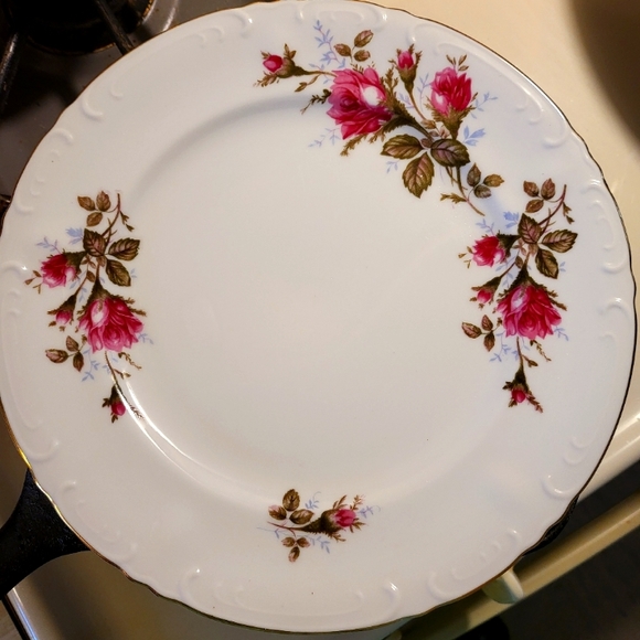 Vintage Royal Rose Fine China Japan - Picture 1 of 3